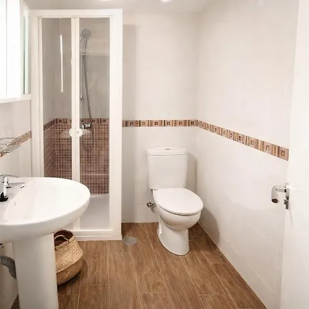 San Lorenzo House *