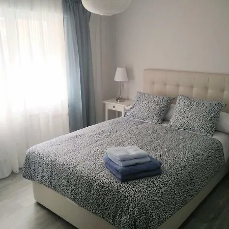 San Lorenzo House *